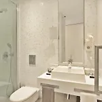 Szálloda White 3*