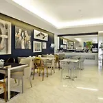 White Szálloda 3*